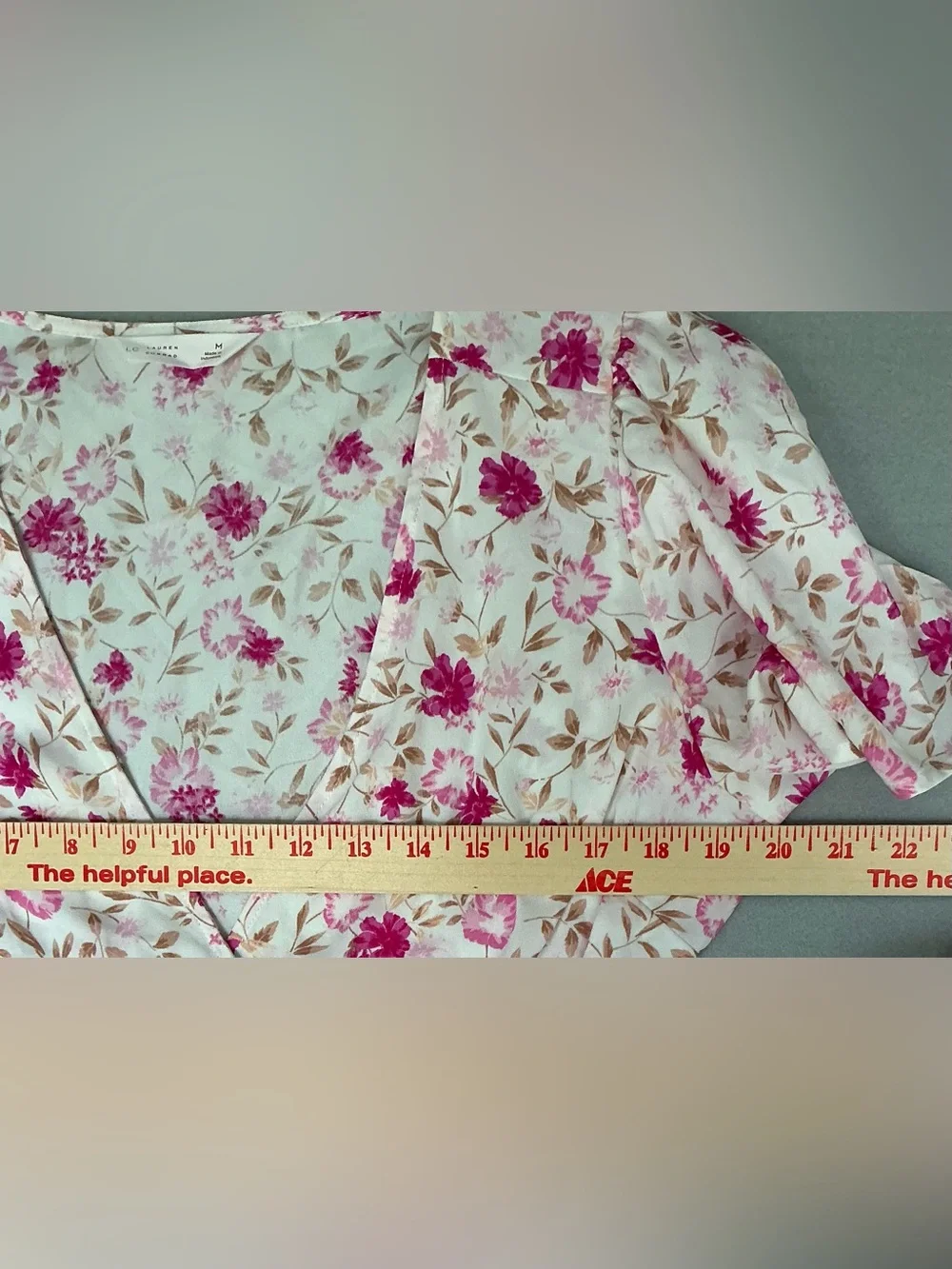 Lauren Conrad Pink White Floral Wrap Dress M Short Flutter Sleeve V-Neck Boho